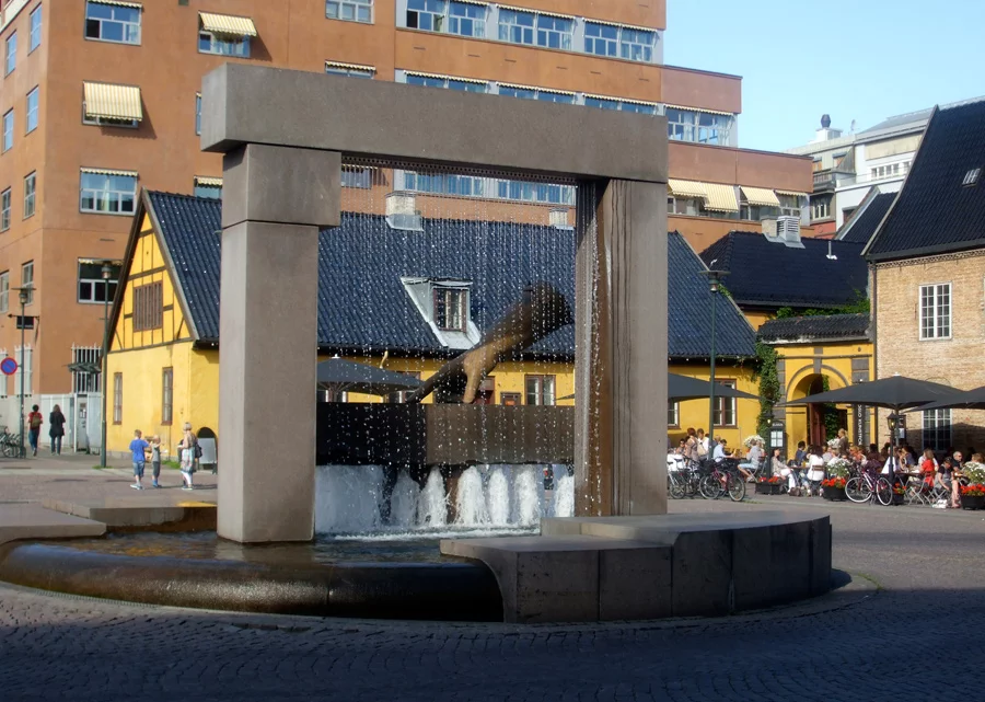 King Christian IV's hand, Oslo's Christiania torv