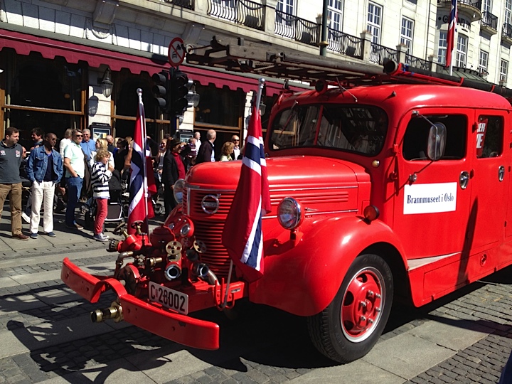 Retro red fire truck in Oslo Retro red fire truck in Oslo