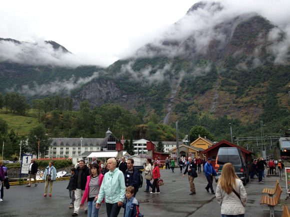 Tourists in Flåm Tourists from a cruise ship in Flåm