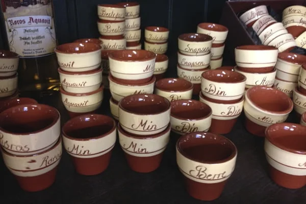 Example Røros pottery