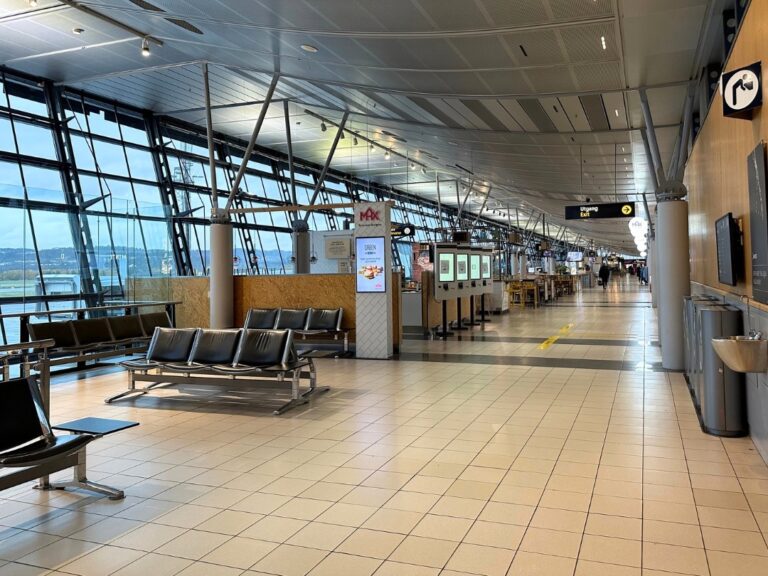Inside Trondheim Airport domestic terminal. Photo: David Nikel.