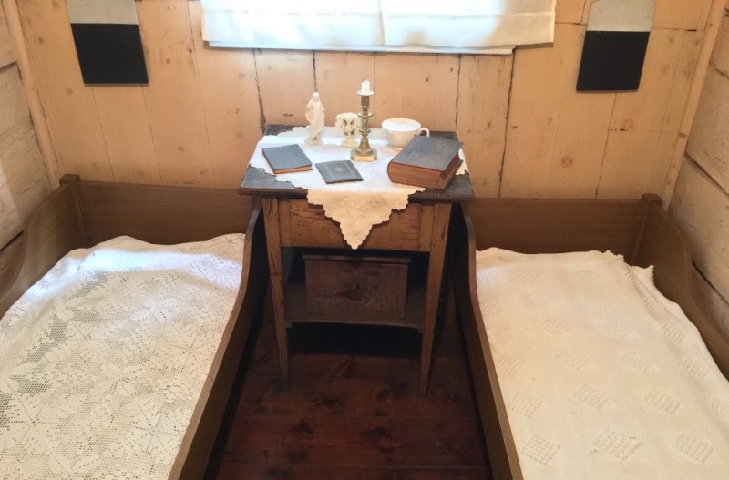 Bedroom at the leprosy museum. Photo: David Nikel.