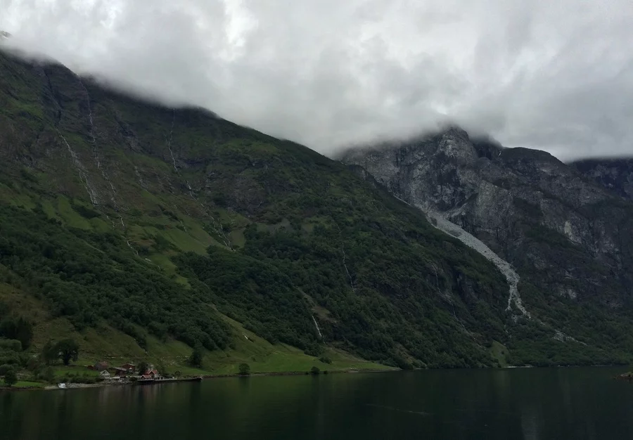 Nærøyfjord cruise