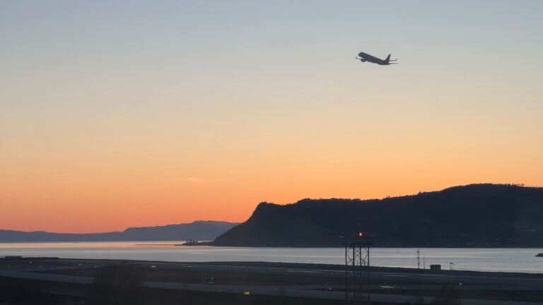 A plane taking off at Trondheim AIrport. Photo: David Nikel.
