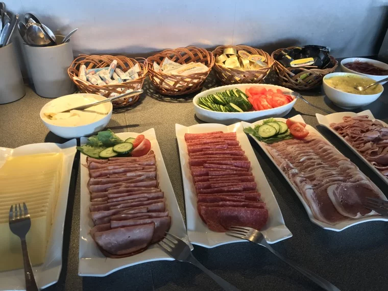 The simple breakfast buffet