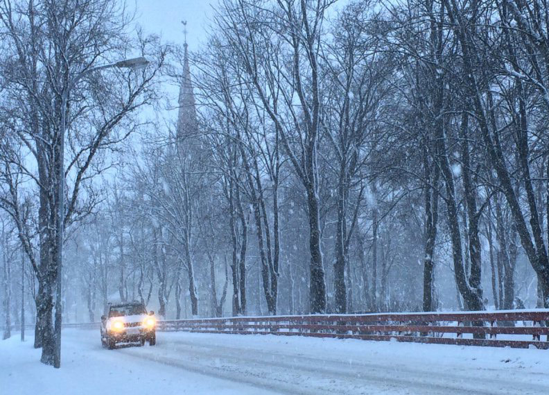 Winter driving conditions in Norway. Photo: David Nikel.