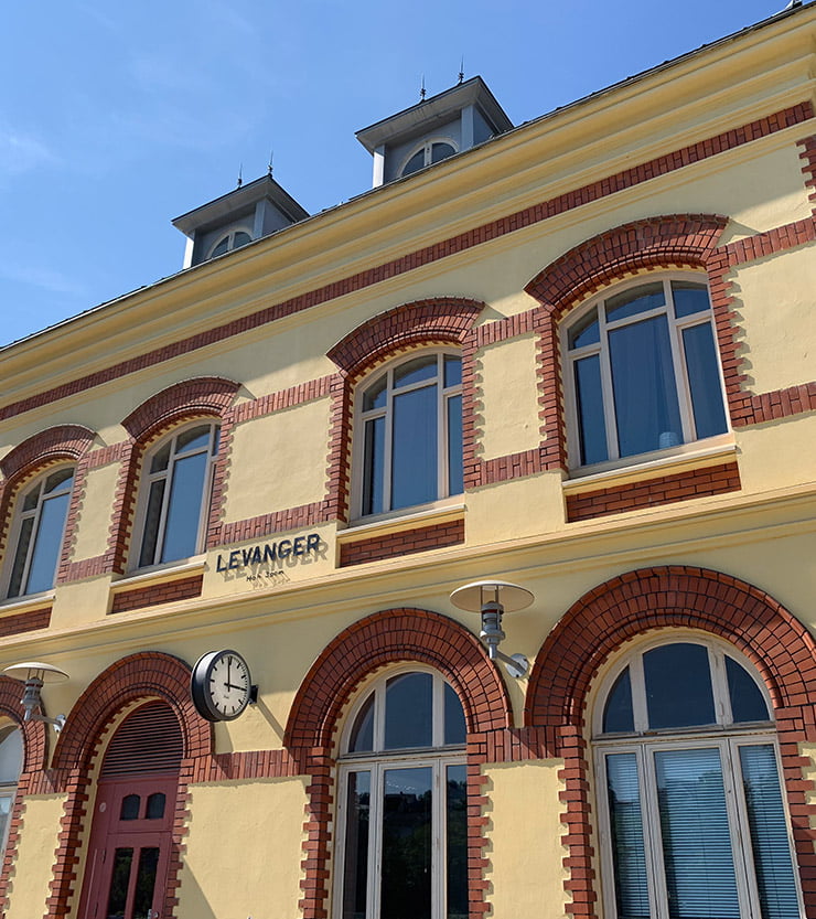 Close-up of the Levanger railway station building