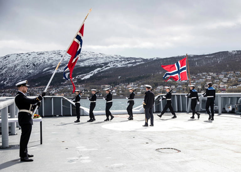 The 80 year mark for battles in Narvik was marked with wreath-laying ceremony and speeches on coastguard Harstad.