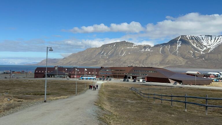 UNIS building in Longyearbyen. Photo: David Nikel.