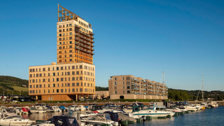 Wood Hotel in Brumunddal. Photo: Kristin Spalder / Shutterstock.com.