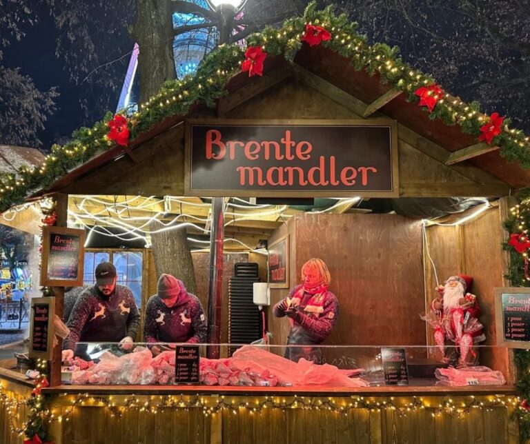 Roasted almonds at Oslo Christmas Market. Photo: David Nikel.