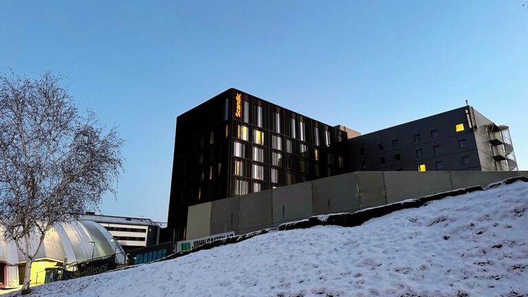 Exterior of Scandic Hamar hotel. Photo: David Nikel.