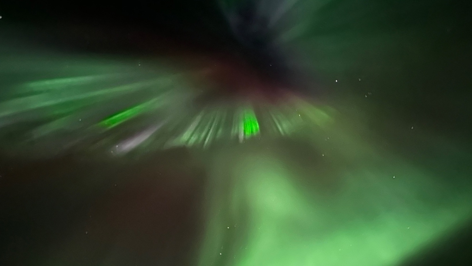 Aurora borealis caused by a solar storm. Photo: David Nikel.