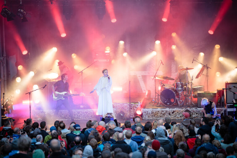 Gåte performing at Over Oslo in 2018. Photo: Tore Sætre / Wikimedia.