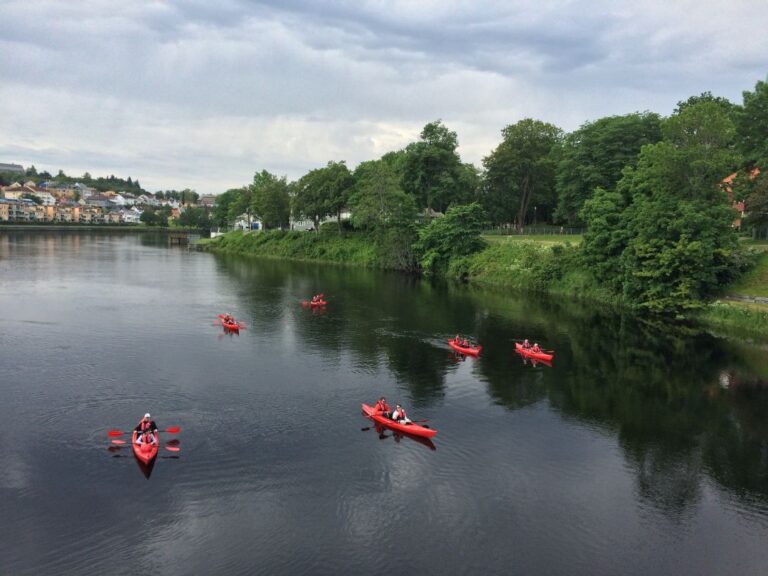 Kayaks in the Trondheim river. Photo: David Nikel.