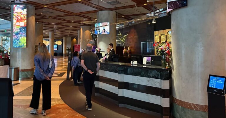 Reception area in Raddison Blu Plaza. Photo: David Nikel.