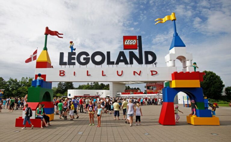 Entrance of Legoland in Billund, Denmark. Photo: Jeppe Gustafsson / Shutterstock.com.