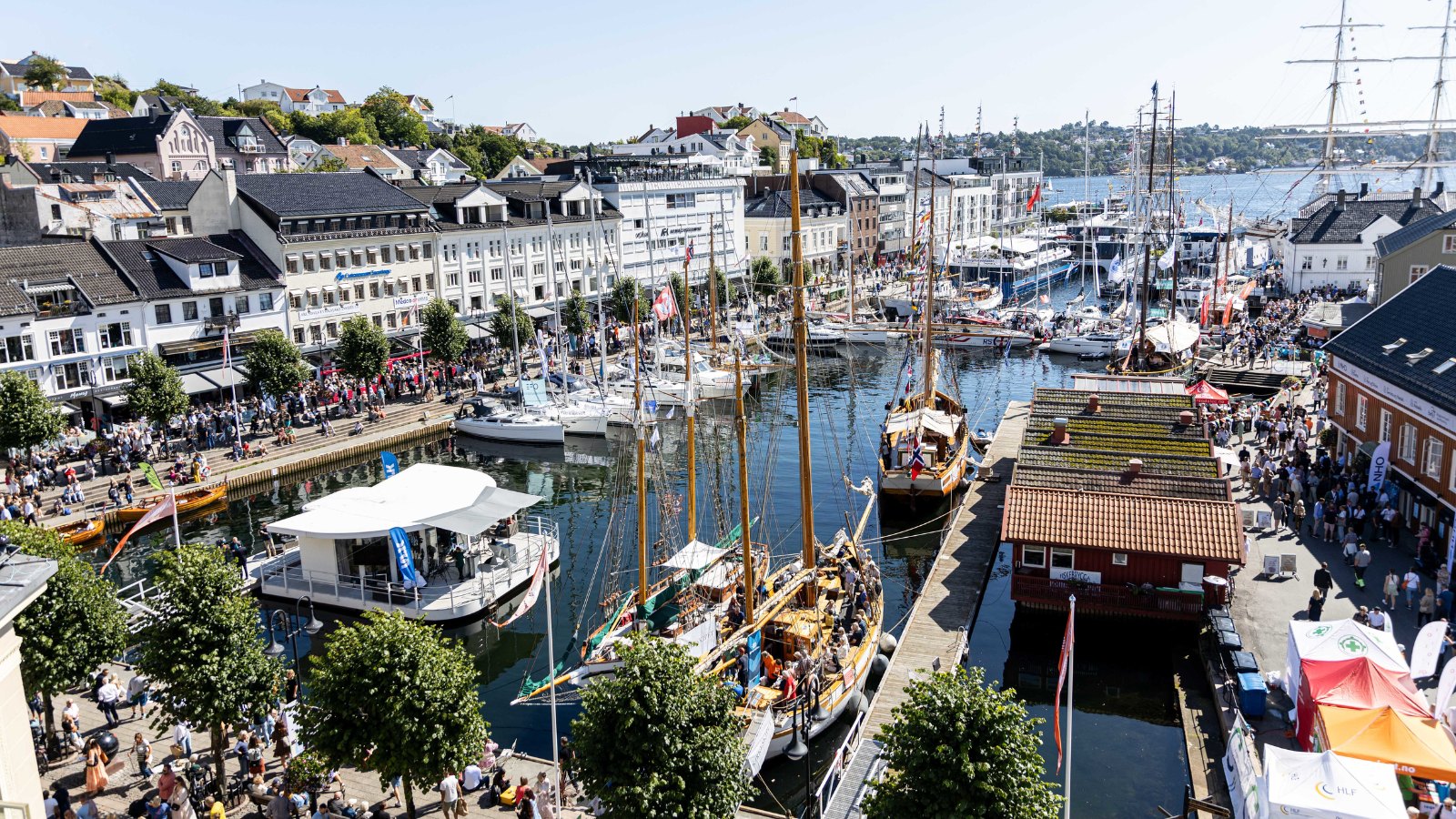 Arendal is busy during Arendalsuka. Photo: Mona Hauglid / Arendalsuka.