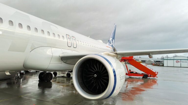 SAS jet in Trondheim. Photo: David Nikel.