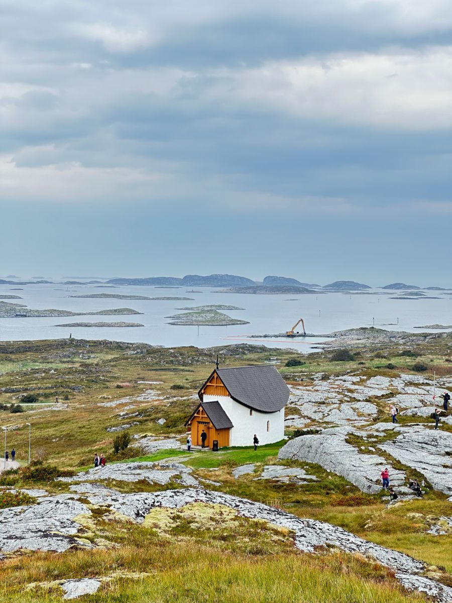 Petter Dass chapel in Træna. Photo: David Nikel.