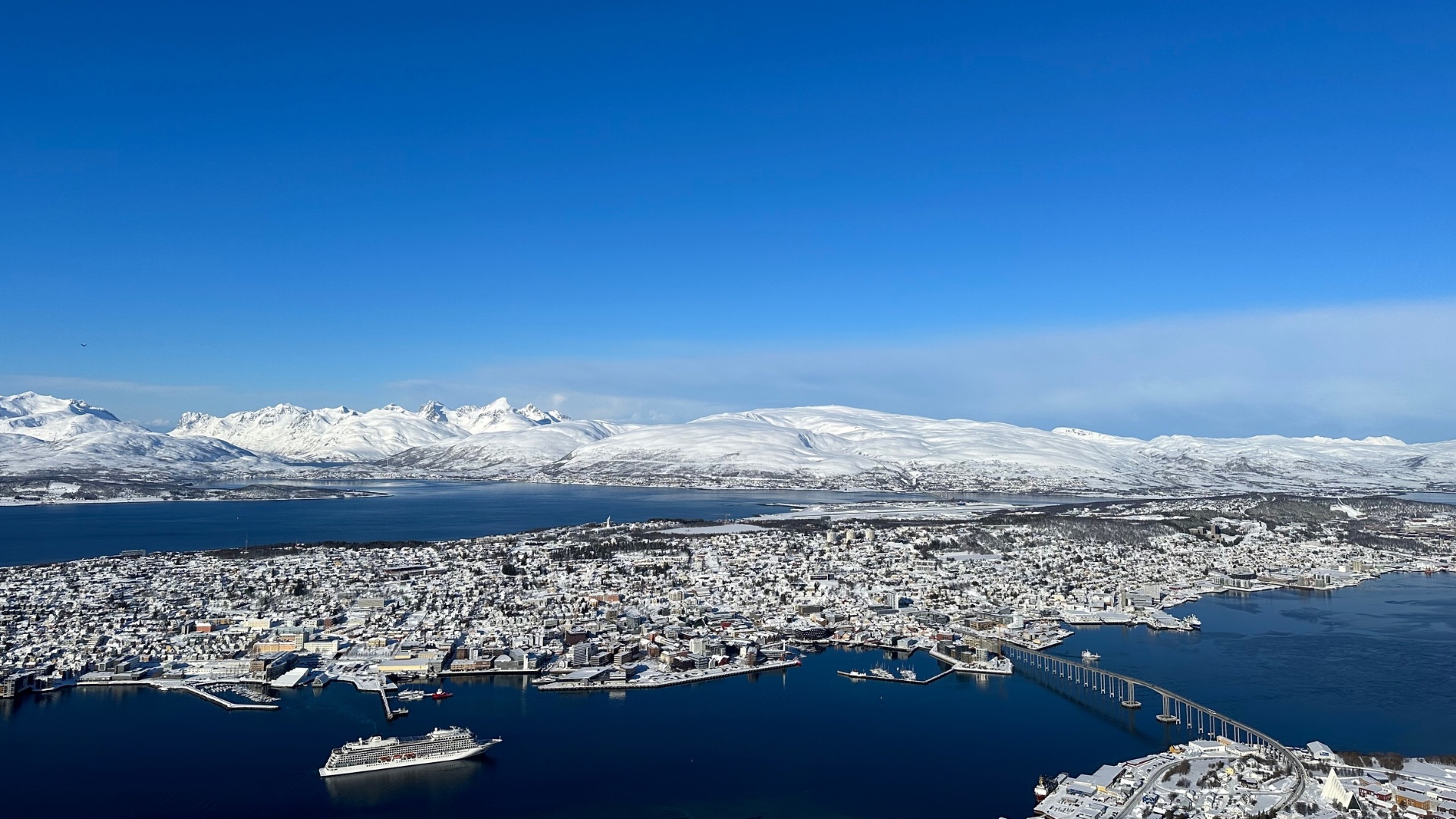 Tromsø city viewpoint in winter. Photo: David Nikel.