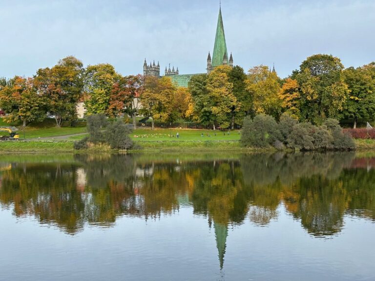 Nidaros Cathedral and the river in Trondheim. Photo: David Nikel.