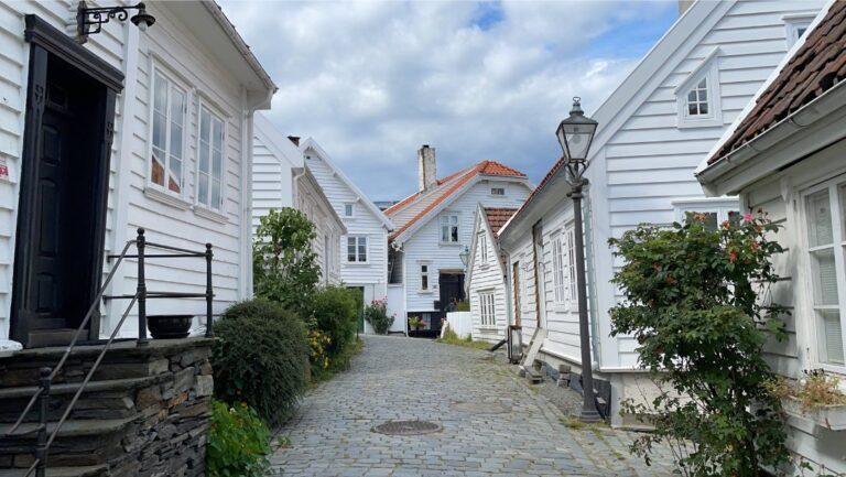Street scene in Old Stavanger. Photo: David Nikel.