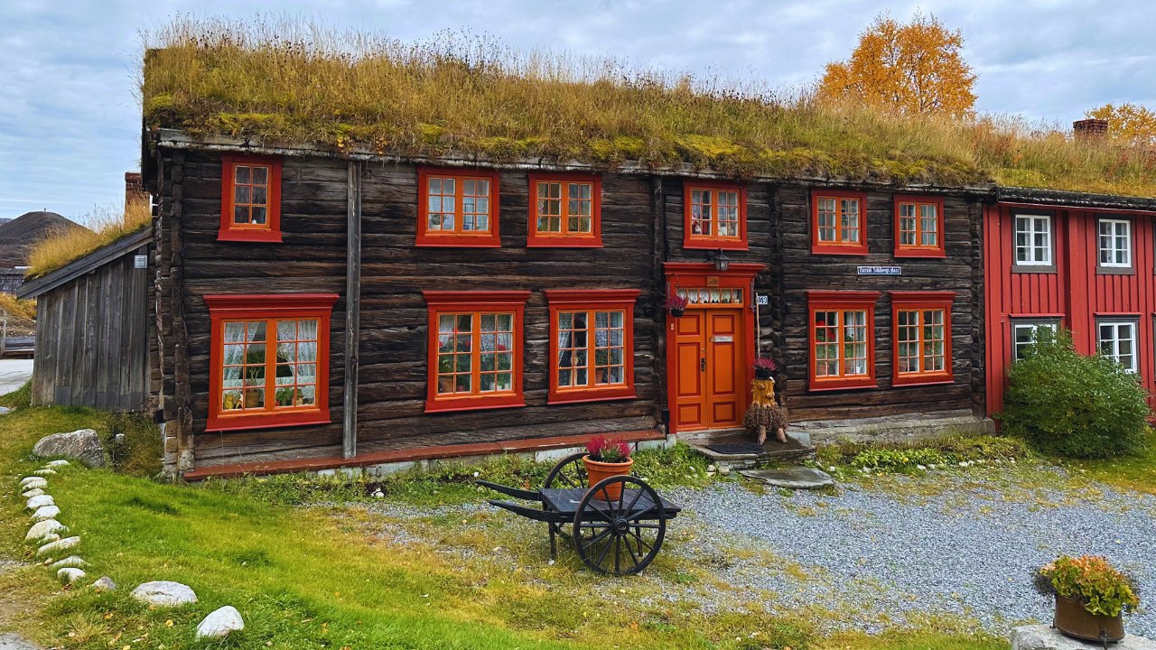 Unique house in Røros. Photo: David Nikel.