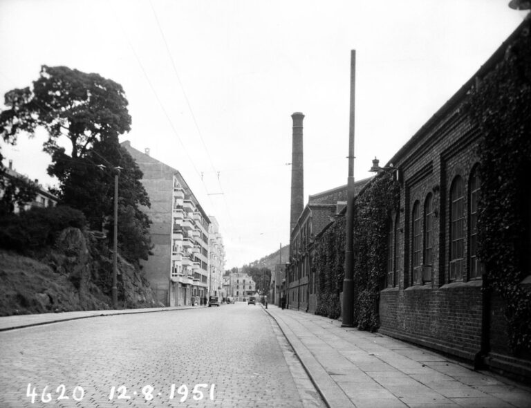 Brick building of Bergen gasworks in Professor Hansteens gate. Photo: Bergen Gassverk / Bergen Byarkiv.