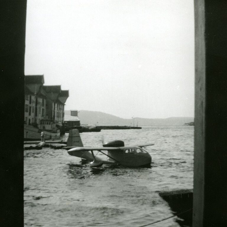 The seaplane company Vestlandske Luftfartselskap AS was active between 1946 and 1957. Photo: Vestlandske Luftfartselskap AS / Bergen Byarkiv.