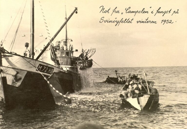 Campelen during fishing at the Svinøy Field in the winter of 1952. Photo: Campelen, repslager og fiskeredskapsindustri / Bergen byarkiv.