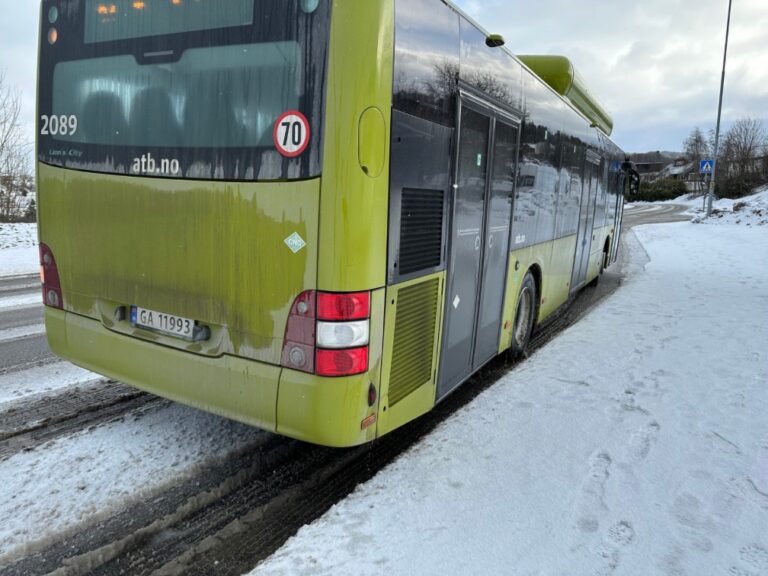 Local bus in Trondheim. Photo: David Nikel.