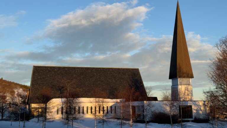 Harstad Church in winter. Photo: David Nikel.