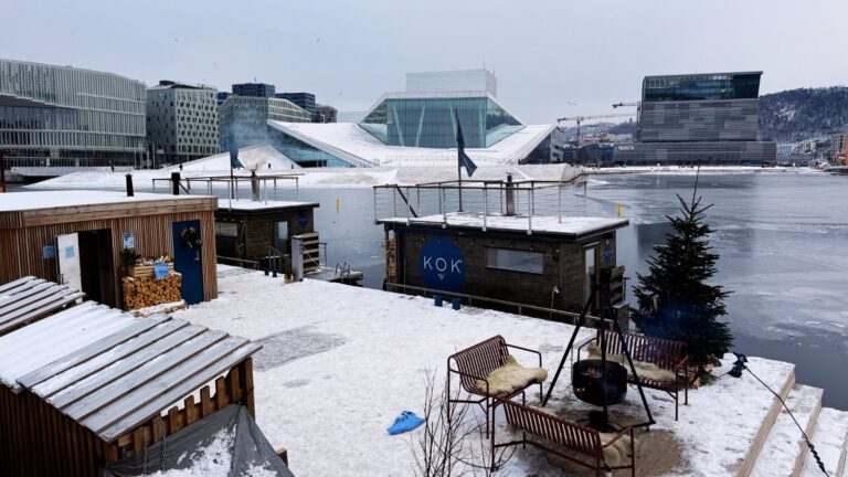 Sauna on the Oslo waterfront. Photo: David Nikel.