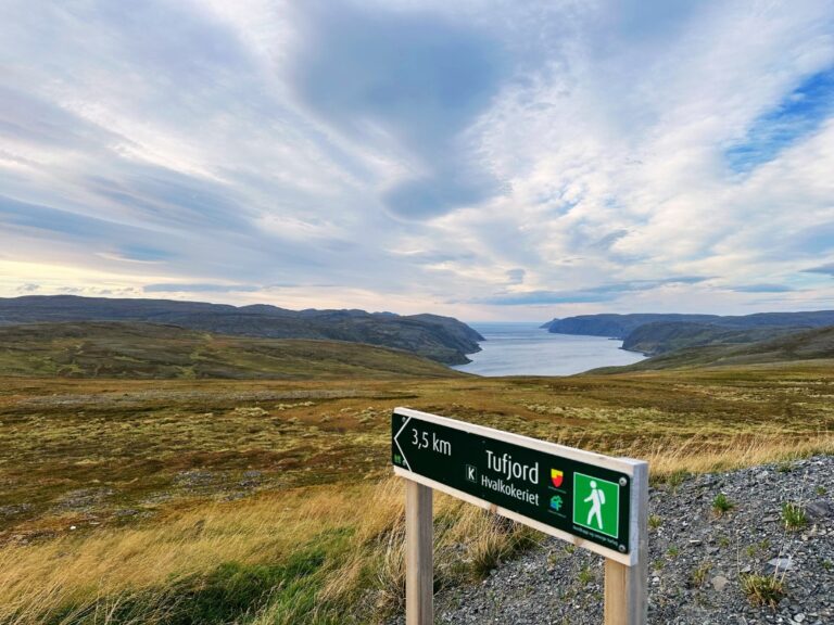 Hiking trail on Magerøya Island in Finnmark. Photo: David Nikel.