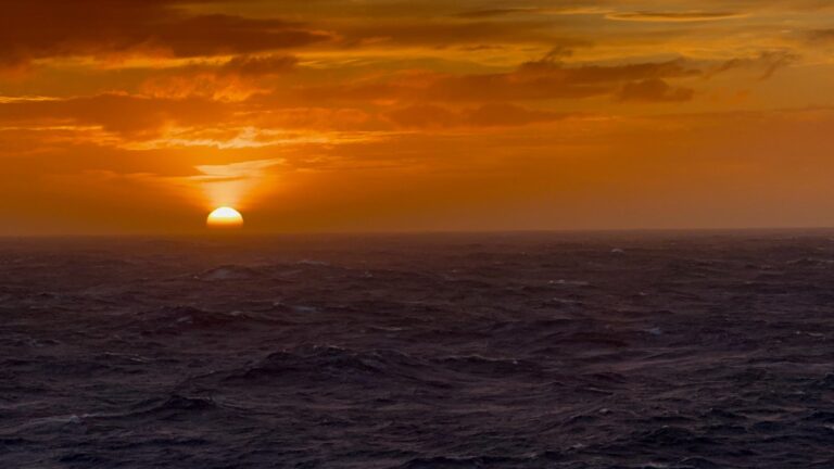 A beautiful sunrise in the North Sea. Photo: David Nikel.